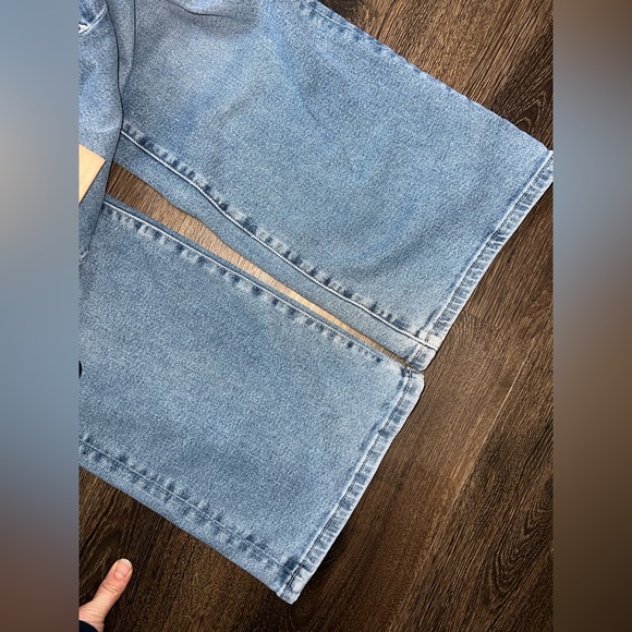 Good American Good Waist Palazzo Jeans - Picture 4 of 5